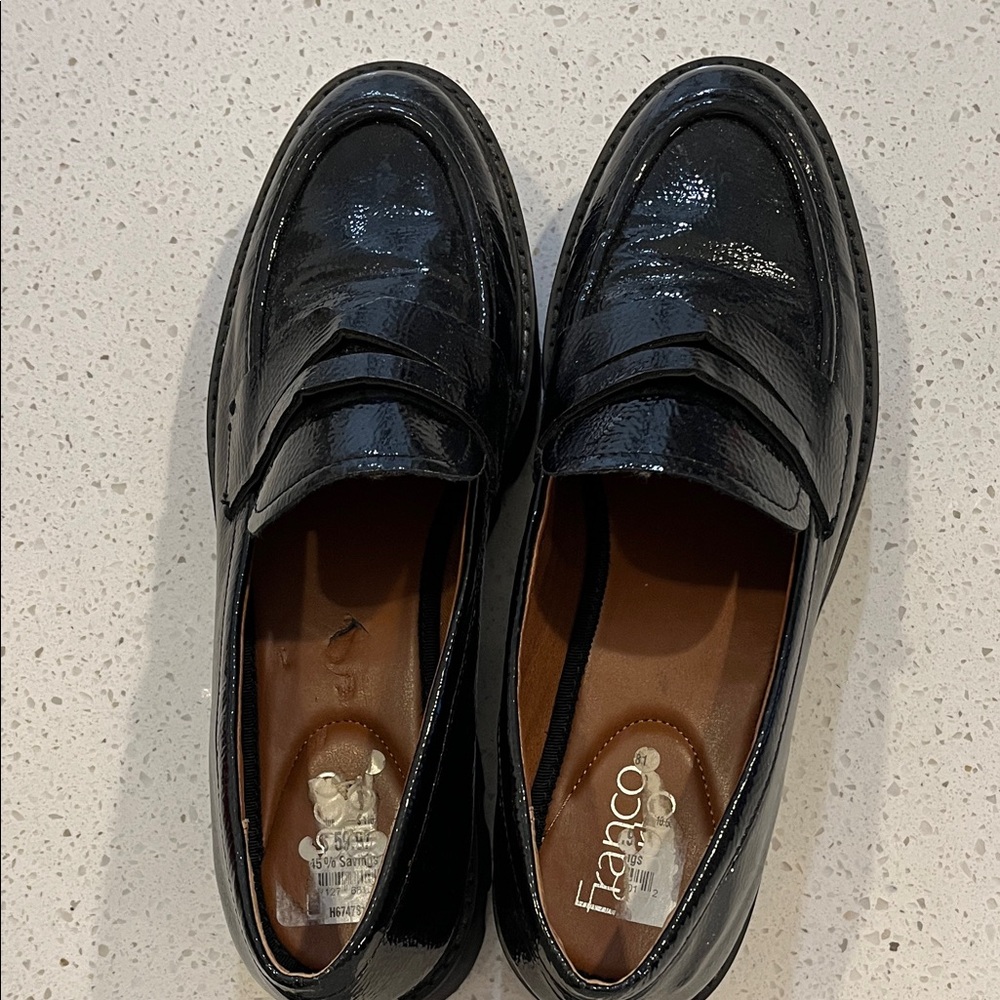 Woman,s Black Loafers 9m